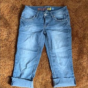 Women’s denim capris